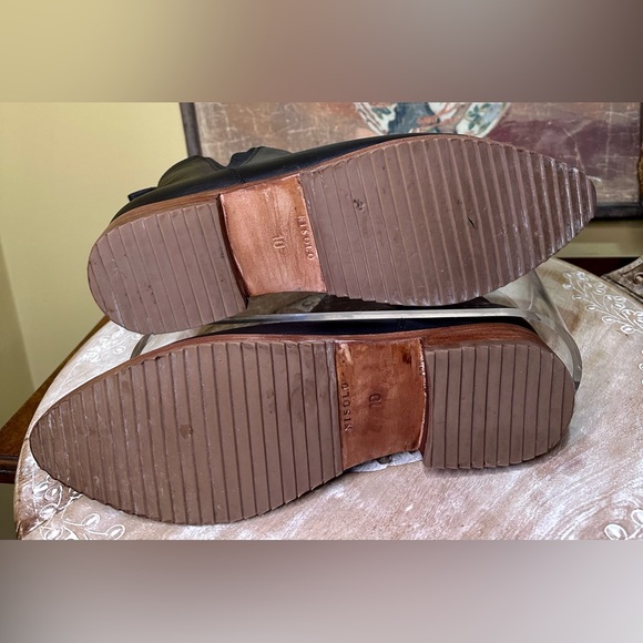 EUC Nisolo “Everyday Chelsea” Ankle Bootie with Rubber Outsoles Size 10 - Picture 13 of 14